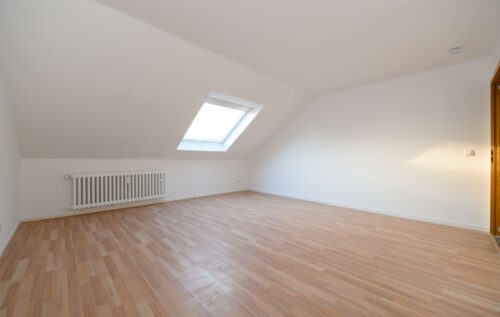 Exklusives Wohnerlebnis mit Weitblick in Duisburg – Duissern: 3-Zimmer-DG Wohnung, 47058 Duisburg, Dachgeschosswohnung zur Miete
