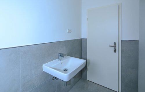 Erstbezug nach Komplettsanierung: Helle 3-Zimmer-Wohnung in ruhiger Lage von St. Hubert, 47906 Kempen, Etagenwohnung