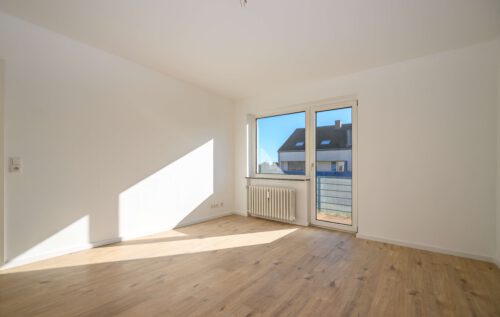 Erstbezug nach Komplettsanierung: Helle 3-Zimmer-Wohnung in ruhiger Lage von St. Hubert, 47906 Kempen, Etagenwohnung