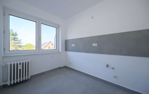 Erstbezug nach Komplettsanierung: Helle 3-Zimmer-Wohnung in ruhiger Lage von St. Hubert, 47906 Kempen, Etagenwohnung