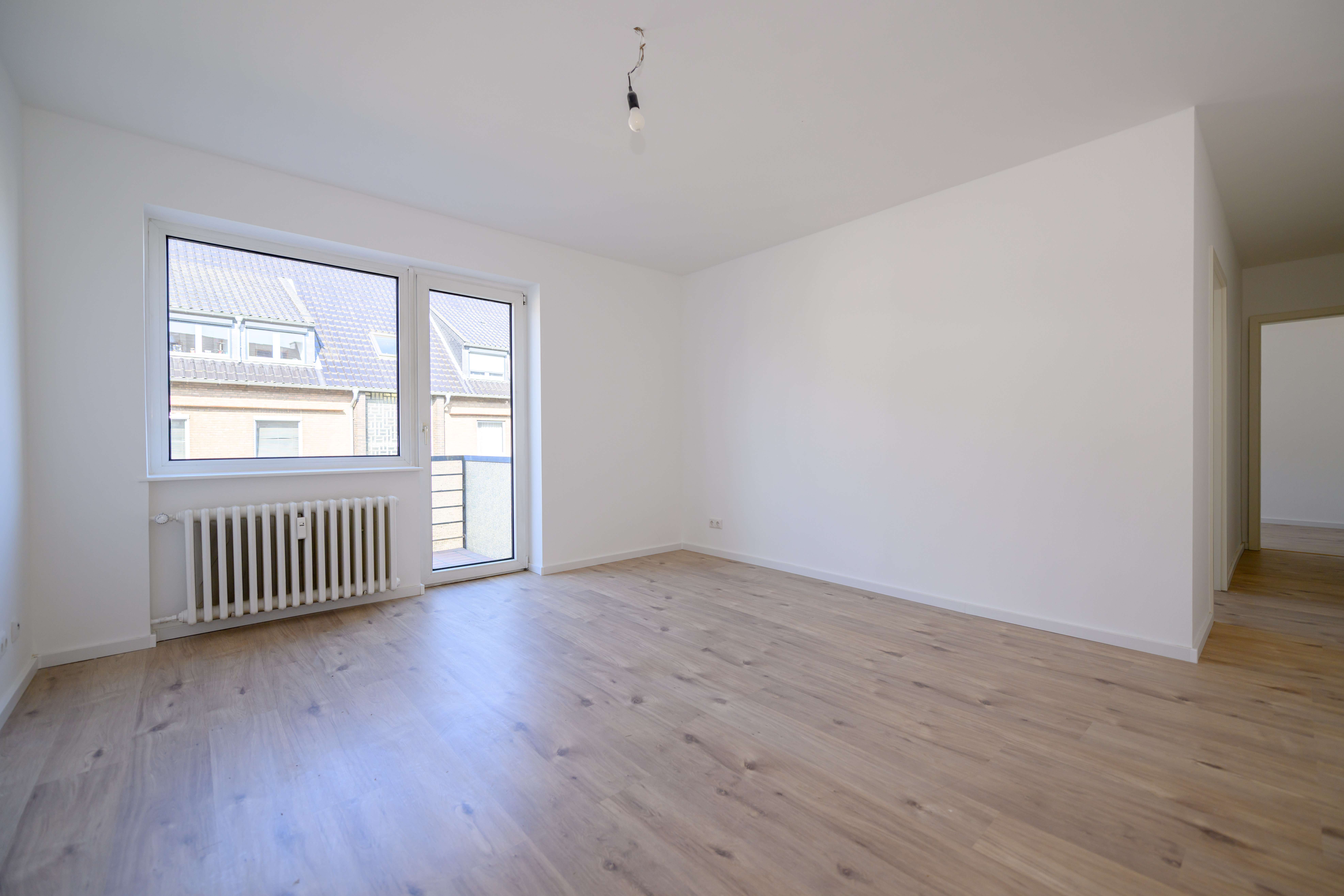 Erstbezug nach Komplettsanierung: Helle 3-Zimmer-Wohnung in ruhiger Lage von St. Hubert, 47906 Kempen, Etagenwohnung