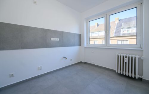 Erstbezug nach Komplettsanierung: Helle 3-Zimmer-Wohnung in ruhiger Lage von St. Hubert, 47906 Kempen, Etagenwohnung