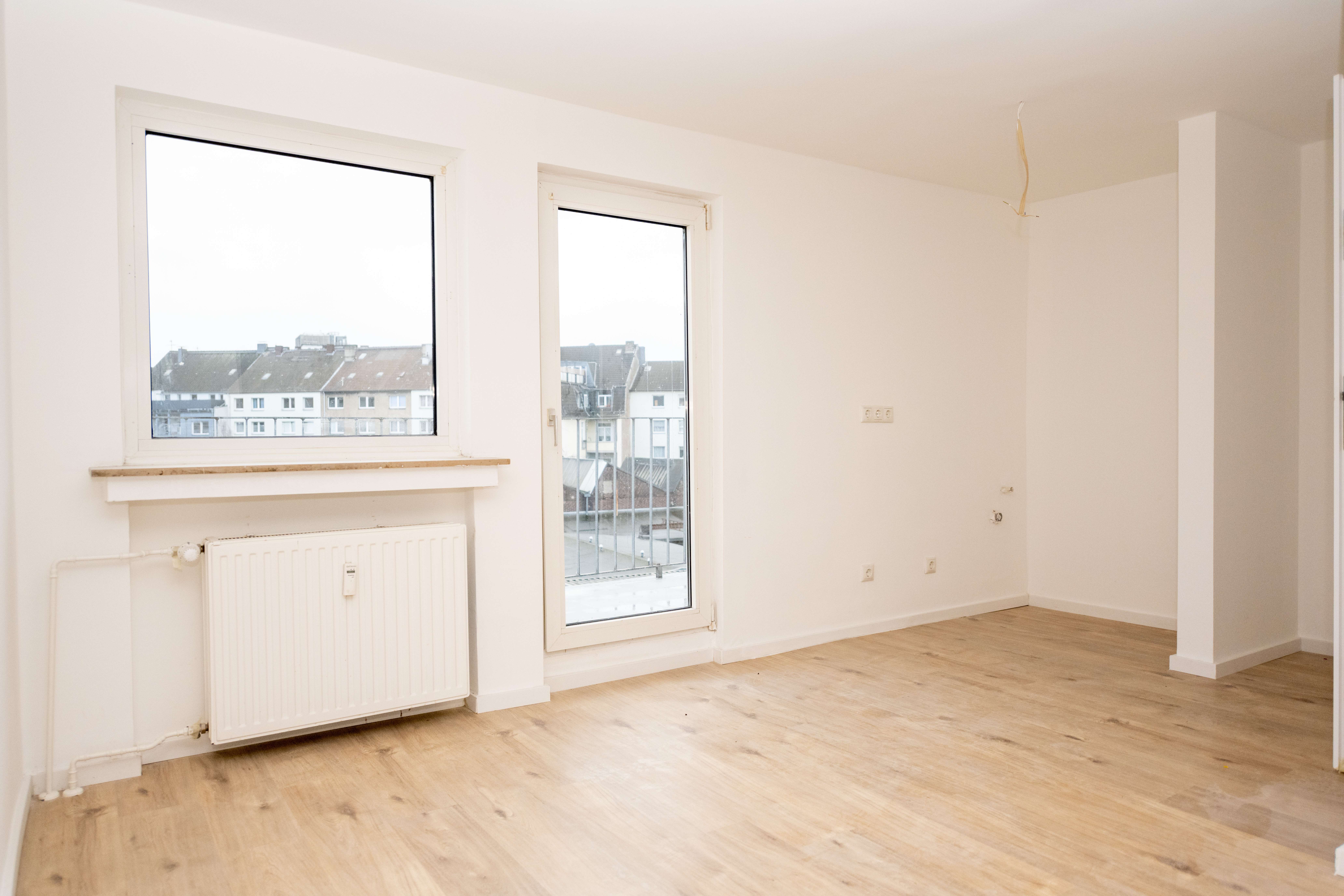 Innenhafen fußläufig erreichbar – Kürzlich saniert – 1,5-Zimmer-Wohnung mit Balkon, 47059 Duisburg, Etagenwohnung
